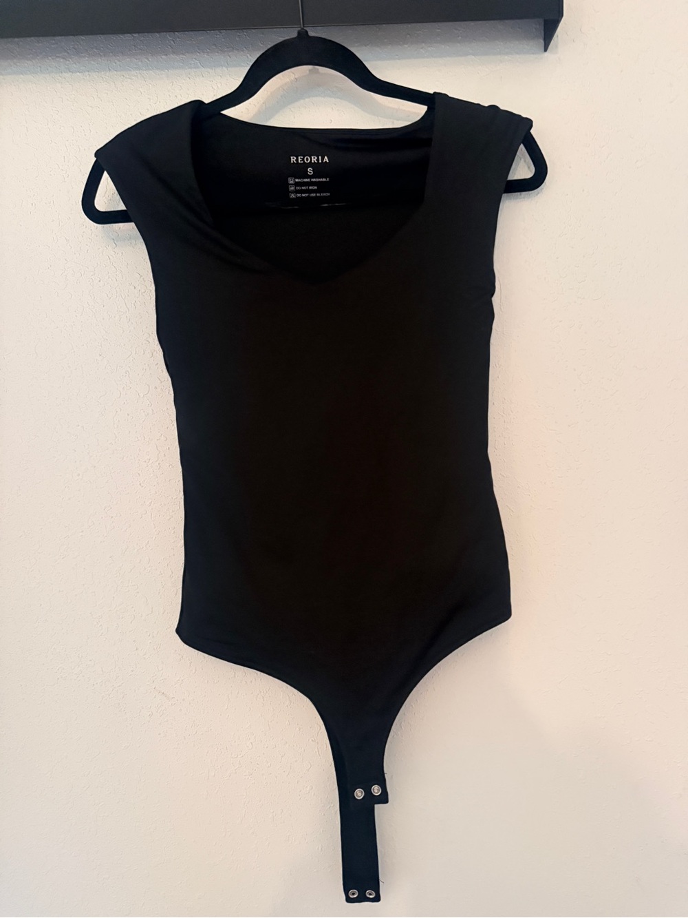 ReoRia Black Sleeveless One-Piece Bodysuit
